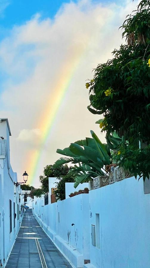 Apartment Vincent, Cozy And Sunny Over The Rooftops Puerto del Carmen  Exterior photo